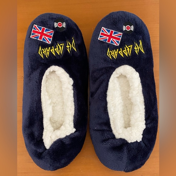 2018 Def Leppard Bludgeon Riffoia Limited House Slippers - Picture 2 of 5